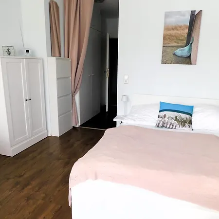 Strandnahes Appartement Ostseescholle Mit Balkon , Parkplatz Timmendorfer Strand Exterior photo