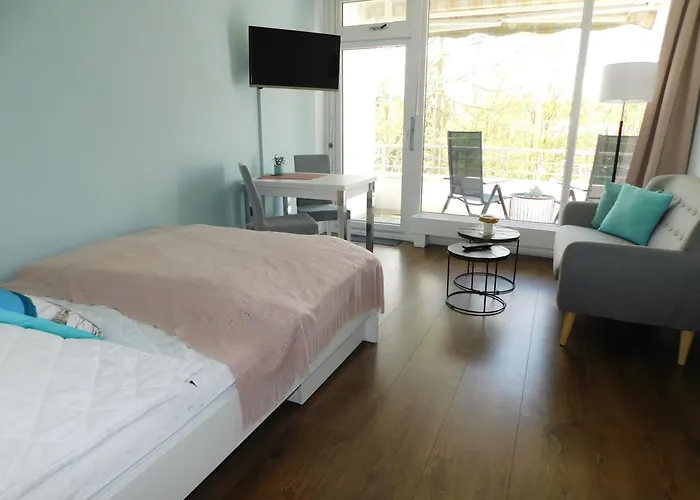 Strandnahes Appartement Ostseescholle Mit Balkon , Parkplatz