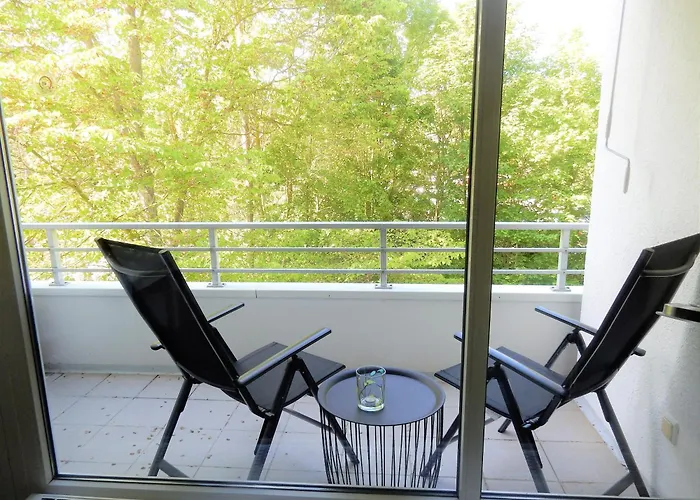 Strandnahes Appartement Ostseescholle Mit Balkon , Parkplatz